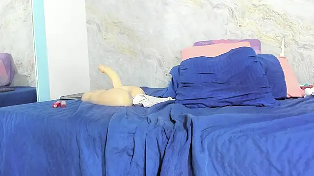 Snapshot of hari_lissaw chatting on February 1, 6:10 am hari lissaw online show from February 1, 6:10 am