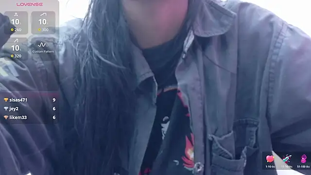 yourcuteneighbourr online show from November 12, 2:56 am