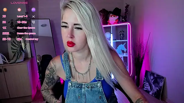 Snapshot of Mermaid_N chatting on June 13, 1:36 am Mermaid N online show from June 13, 1:36 am