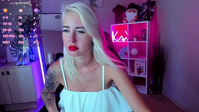 Snapshot of Mermaid_N chatting on July 9, 1:42 am Mermaid N online show from July 9, 1:42 am