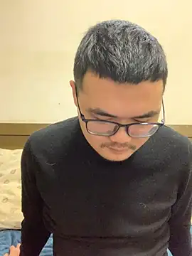 lililiwuwuwu online show from December 10, 1:22 pm