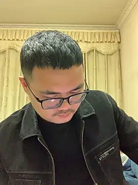 lililiwuwuwu online show from March 20, 1:04 pm
