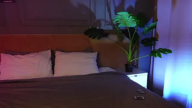 Liv Fay online show from February 17, 1:51 pm