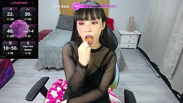 Snapshot of sailor_moon07 chatting on February 28, 3:51 am sailor moon07 online show from February 28, 3:51 am