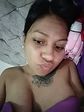 Snapshot of Tiphanydirty3 chatting on May 22, 4:52 am Tiphanydirty3 online show from May 22, 4:52 am