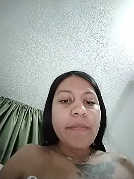 Snapshot of Tiphanydirty3 chatting on June 7, 3:21 am Tiphanydirty3 online show from June 7, 3:21 am