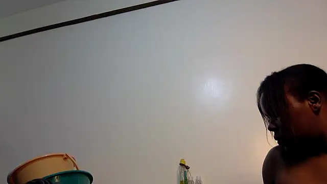 creamyjuices01 online show from April 19, 5:56 pm