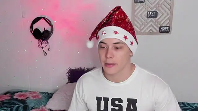 Snapshot of Alan_hadid1 chatting on December 8, 5:29 am Alan hadid1 online show from December 8, 5:29 am