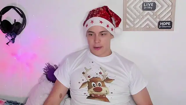 Snapshot of Alan_hadid1 chatting on December 8, 10:14 pm Alan hadid1 online show from December 8, 10:14 pm