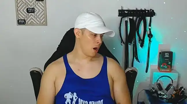 Snapshot of Alan_hadid1 chatting on January 19, 12:49 am Alan hadid1 online show from January 19, 12:49 am