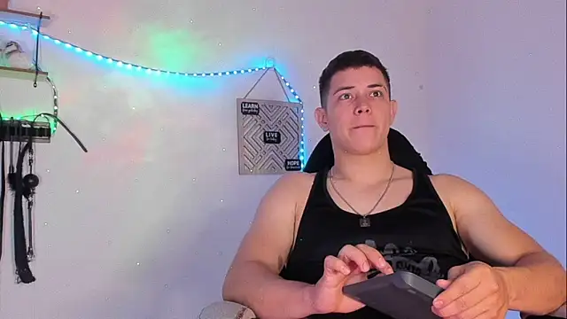 Snapshot of Alan_hadid1 chatting on March 14, 3:36 pm Alan hadid1 online show from March 14, 3:36 pm