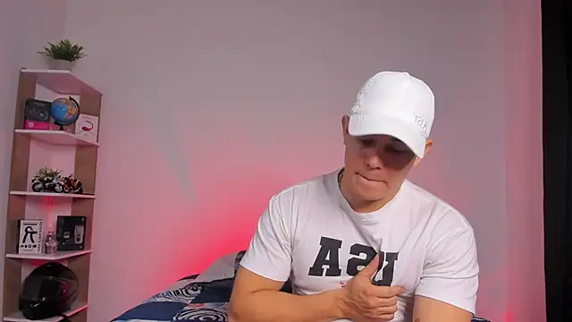 Snapshot of Alan_hadid1 chatting on October 11, 9:57 pm Alan hadid1 online show from October 11, 9:57 pm