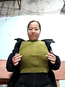 Queen 18200 online show from January 11, 10:15 pm