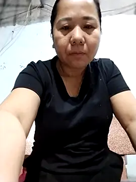 Snapshot of Queen_18200 chatting on April 26, 9:45 pm Queen 18200 online show from April 26, 9:45 pm