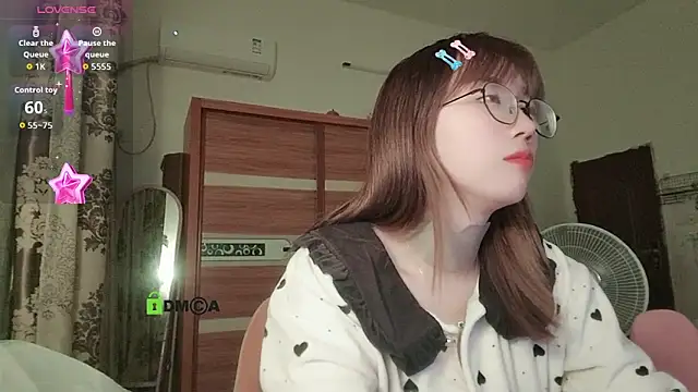 Lili 666 online show from February 1, 5:00 pm