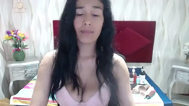 Snapshot of ginasailor chatting on June 17, 10:17 am ginasailor online show from June 17, 10:17 am