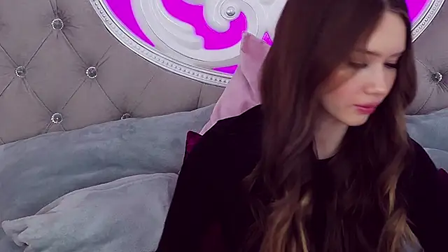 KateVon online show from February 24, 9:09 pm