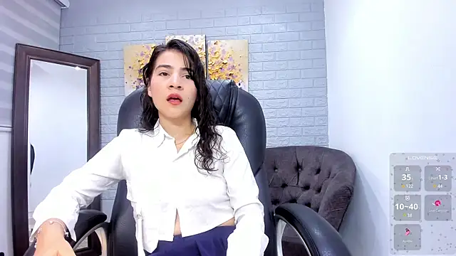 Snapshot of Miranda_doll_ chatting on May 1, 12:10 pm Miranda doll online show from May 1, 12:10 pm