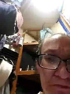 ILUV2TUCHMYKITTY online show from February 21, 2:18 pm