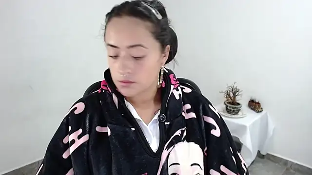 Snapshot of jjulietha95 chatting on May 3, 9:32 pm jjulietha95 online show from May 3, 9:32 pm