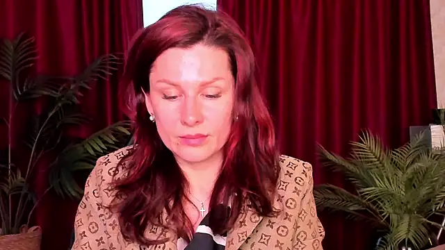 Snapshot of April_o_Nill chatting on May 6, 4:12 pm April o Nill online show from May 6, 4:12 pm