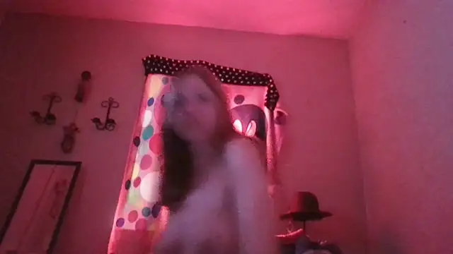 Tay cumming online show from February 11, 5:40 pm