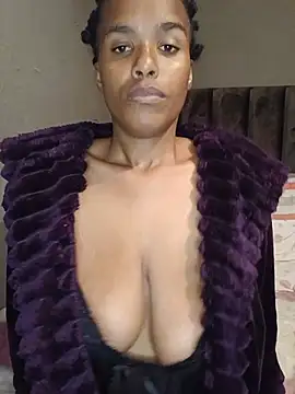 SexySlenderLexy online show from May 27, 8:00 am