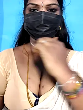 Snapshot of mayaa2u chatting on April 10, 4:28 am mayaa2u online show from April 10, 4:28 am