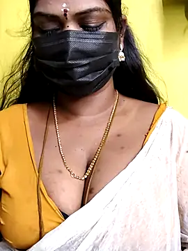 Snapshot of mayaa2u chatting on April 12, 5:56 am mayaa2u online show from April 12, 5:56 am