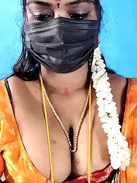 Snapshot of mayaa2u chatting on May 10, 3:55 am mayaa2u online show from May 10, 3:55 am