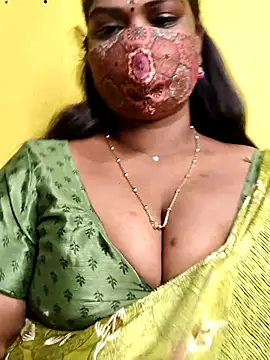 Snapshot of mayaa2u chatting on July 7, 3:42 am mayaa2u online show from July 7, 3:42 am