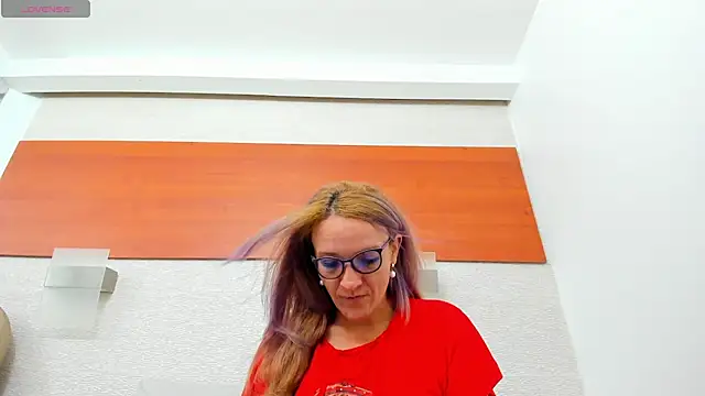 Snapshot of maddy_cartter chatting on April 30, 10:32 am maddy cartter online show from April 30, 10:32 am