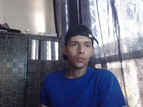 Snapshot of RickyGrey77 chatting on January 13, 5:02 pm RickyGrey77 online show from January 13, 5:02 pm