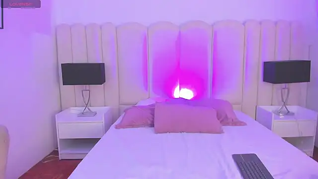 Snapshot of Tom_Silver__ chatting on February 17, 6:15 pm Tom Silver online show from February 17, 6:15 pm