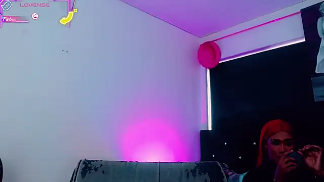 Snapshot of Kendall_hornyy chatting on May 20, 7:31 pm Kendall hornyy online show from May 20, 7:31 pm