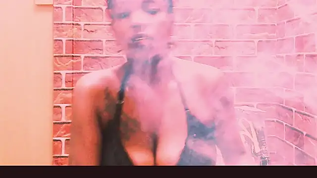 Snapshot of Fuckable_Nasty_MILF chatting on June 16, 3:36 pm Fuckable Nasty MILF online show from June 16, 3:36 pm