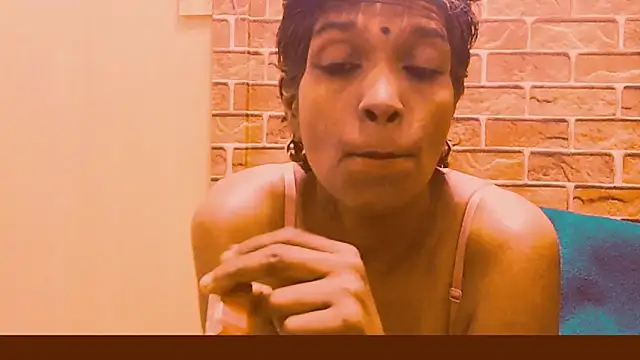 Snapshot of Fuckable_Nasty_MILF chatting on June 18, 3:05 pm Fuckable Nasty MILF online show from June 18, 3:05 pm