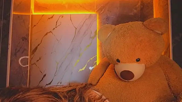 Laurita b online show from March 4, 8:31 am