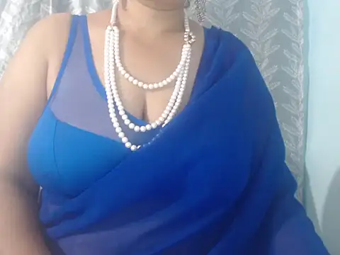 cute-priy online show from March 29, 4:01 am