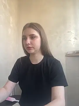 Snapshot of MollyDolle chatting on April 18, 11:03 am MollyDolle online show from April 18, 11:03 am