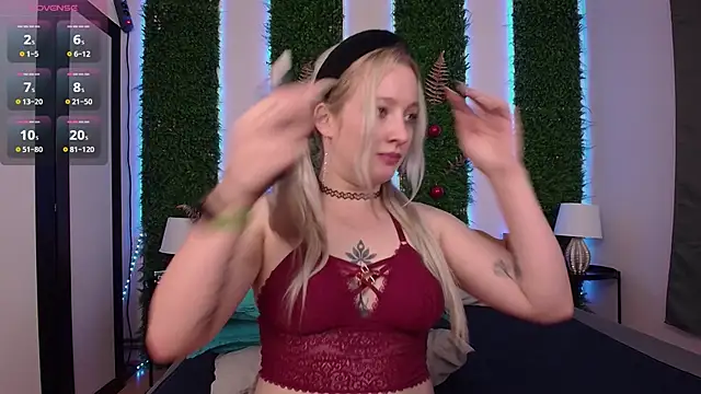 Snapshot of Nicole__Aniston_ chatting on January 13, 8:58 pm Nicole  Aniston  online show from January 13, 8:58 pm