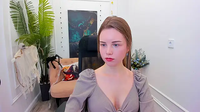 MileyWings online show from October 30, 11:33 am