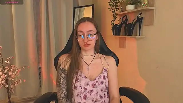 ShiroHeby online show from April 17, 1:14 pm