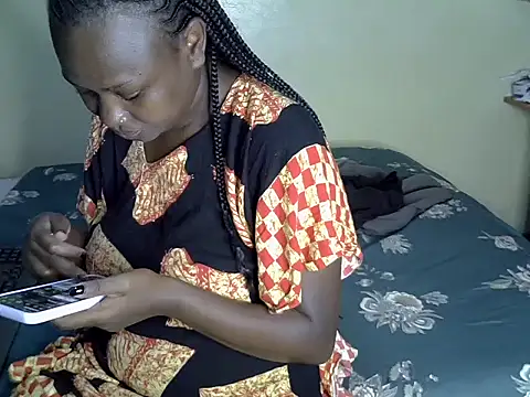 Sexiebony12 online show from March 18, 8:23 pm