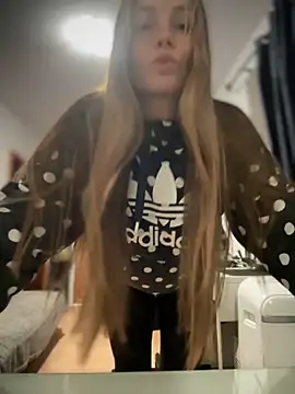 Piinkpandora online show from April 11, 7:40 pm