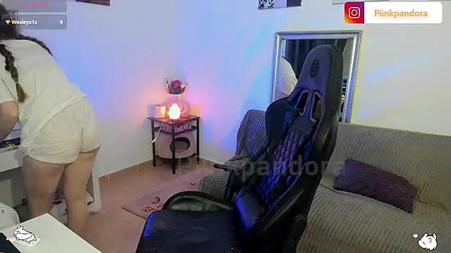 Piinkpandora online show from April 18, 12:20 pm