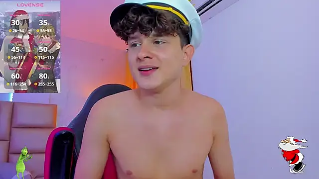 Snapshot of Nathan_Bluee chatting on December 27, 7:14 pm Nathan Bluee online show from December 27, 7:14 pm