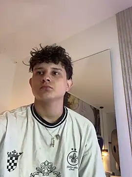 Snapshot of Nathan_Bluee chatting on September 15, 11:32 am Nathan Bluee online show from September 15, 11:32 am