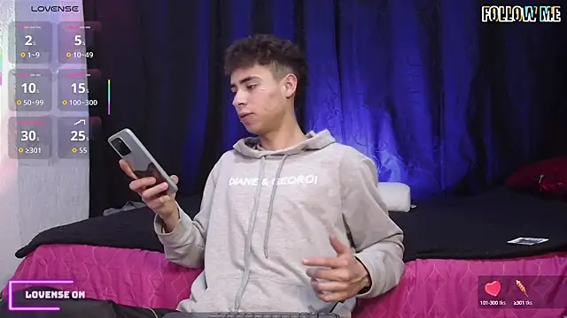 sexybat twink online show from September 15, 8:31 pm