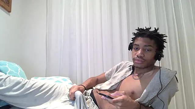 Skinnyblackman online show from February 5, 3:22 am